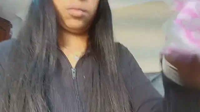 חדר צ'אט בשידור חי של ShayMilleer