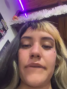 Živá chatovací místnost Sara_92