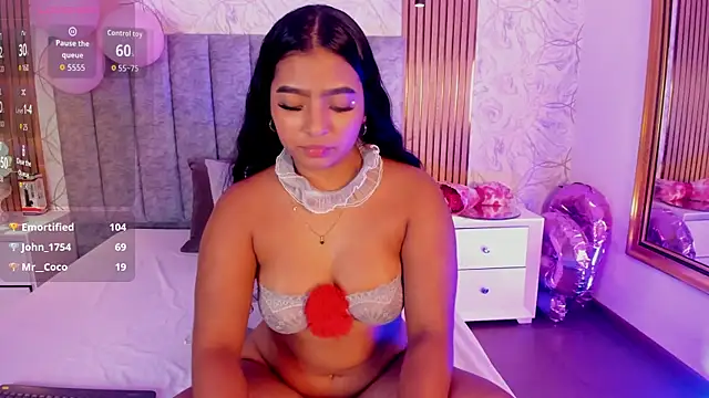 SofiiCruz Adlı Modelin Canlı Sohbet Odası