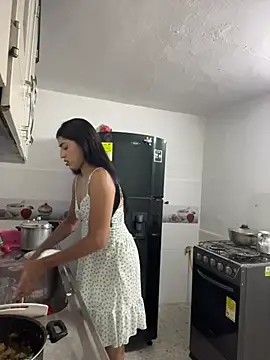 Misty-kat Adlı Modelin Canlı Sohbet Odası