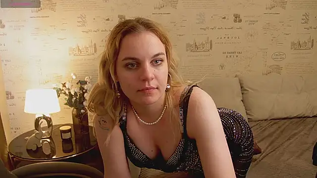 Glow_Margo's Live Chat Room
