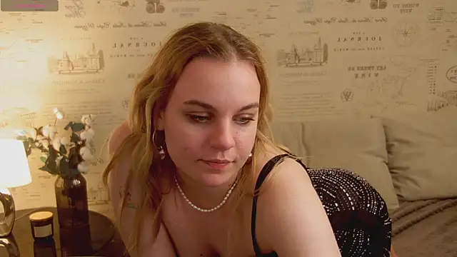 غرفة دردشة Glow_Margo المباشرة