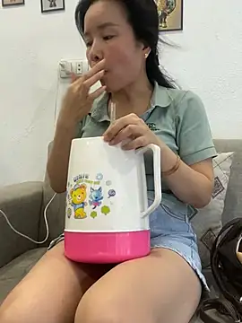 Ivy_Trix2 Live chatroom