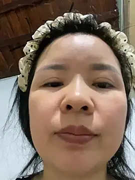 Ivy_Trix2 – live chatrum
