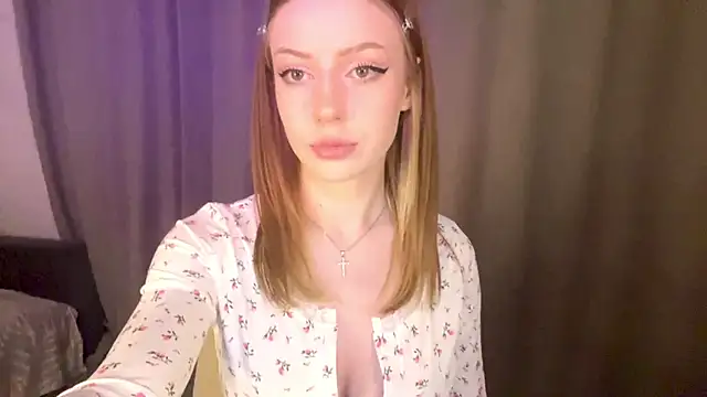 Rosalielue élő chatszobája