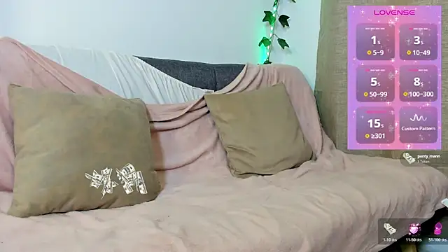 Rebeca_Marchetti Adlı Modelin Canlı Sohbet Odası