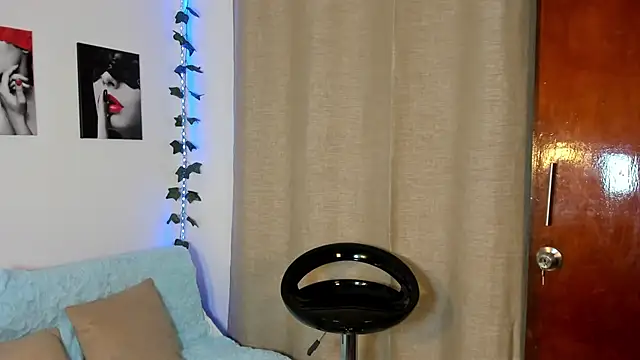 Sala de chat en directo de Rebeca_Marchetti