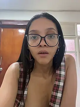 Rebeca_Marchetti's Live Chat Room