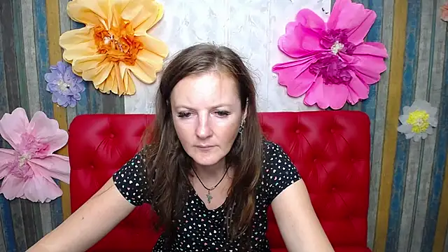 MeganPirs – Naživo chatovacia miestnosť