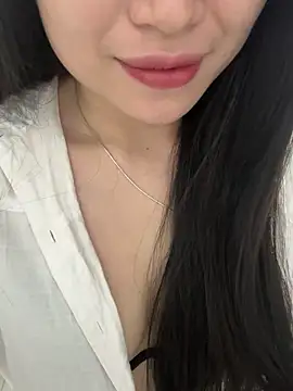 Živá chatovací místnost Lilyy_babyy