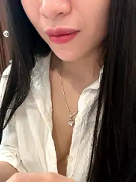 Živá chatovací místnost Lilyy_babyy