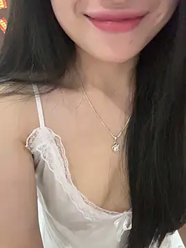 Lilyy_babyy 실시간 채팅방