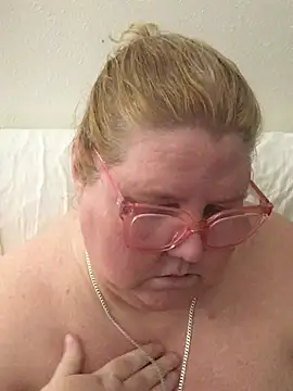 Živá kamerová sex show TheMotherPearl