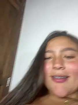 חדר צ'אט בשידור חי של Cami_222