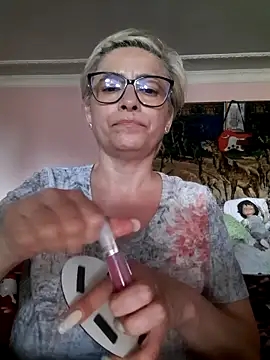 LunaBlaise Live chatroom