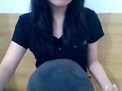 kiraa-007 Live chatroom