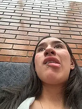 LilyRossi_ লাইভ চ্যাট রুম
