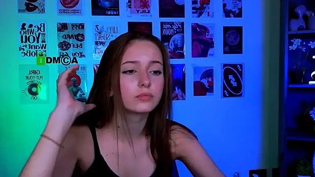 chloe_ley's Live Chat Room