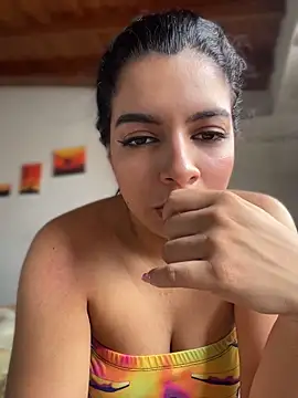 غرفة دردشة Arianna_Moore المباشرة