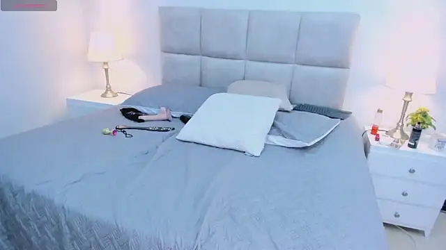 ห้องแชทสดของ RubyRagge