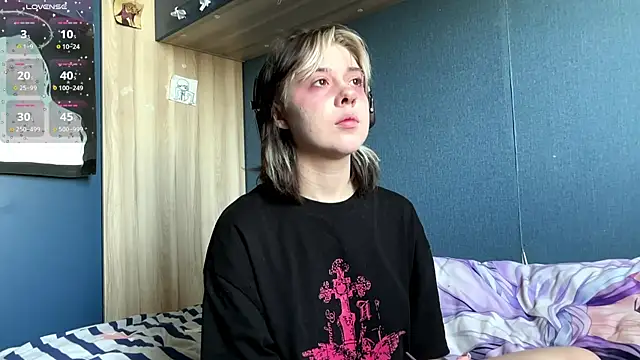 AueshaSimon Live Chatrum