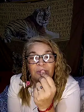 momismilf544 live-chat rom