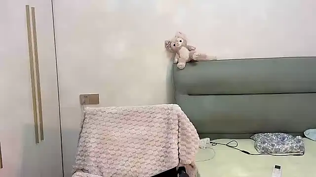 Susu-36E Live chatroom