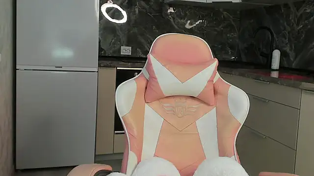 Živá chatovací místnost evelune