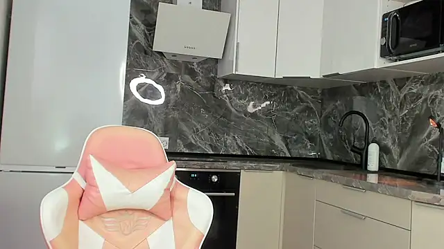Živá chatovací místnost evelune