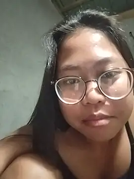 angelpinay44 Adlı Modelin Canlı Sohbet Odası
