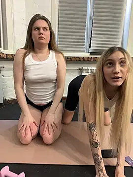 Pink_Kiss Adlı Modelin Canlı Sohbet Odası