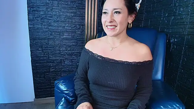 Terra__Rouse_ লাইভ চ্যাট রুম