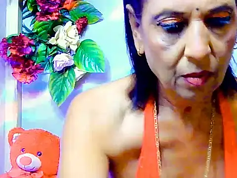 Hot_queen58 Adlı Modelin Canlı Sohbet Odası