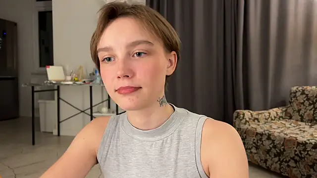 Lolatatee Live Chatraum