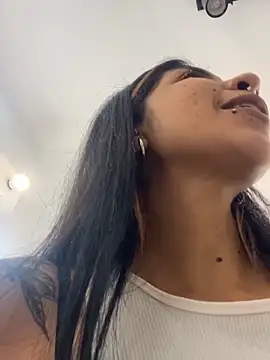 VioletaHills_ – live chatrum