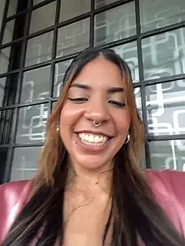 Chat ao vivo de VioletaHills_