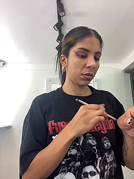 Chat ao vivo de VioletaHills_