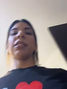 VioletaHills_'s Live Chat Room