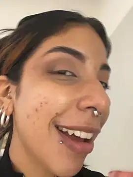 VioletaHills_ Live Chatraum