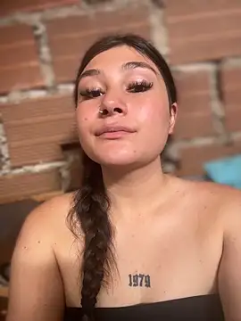 חדר צ'אט בשידור חי של Miss_Dani