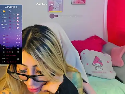 חדר צ'אט בשידור חי של Martina_robertss
