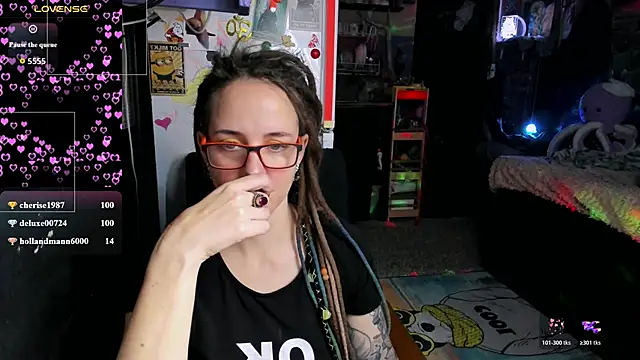חדר צ'אט בשידור חי של LisaFoxy_y