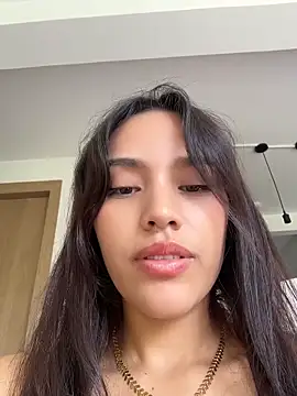 Mia-villalobos чат на живо