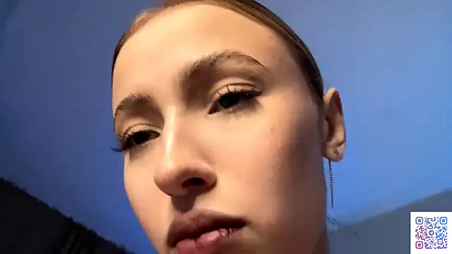 Živá chatovací místnost ClonedAge