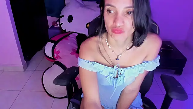 doll_katiuska Adlı Modelin Canlı Sohbet Odası