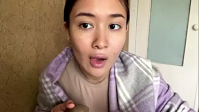 YourMiIa Cameră chat live