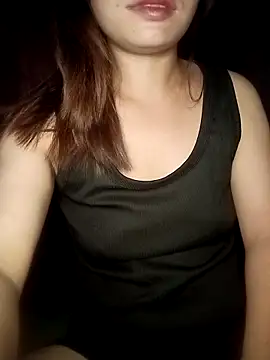 -Lunaa_ Adlı Modelin Canlı Sohbet Odası