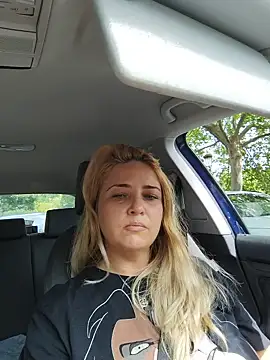 MellanieBliss Adlı Modelin Canlı Sohbet Odası