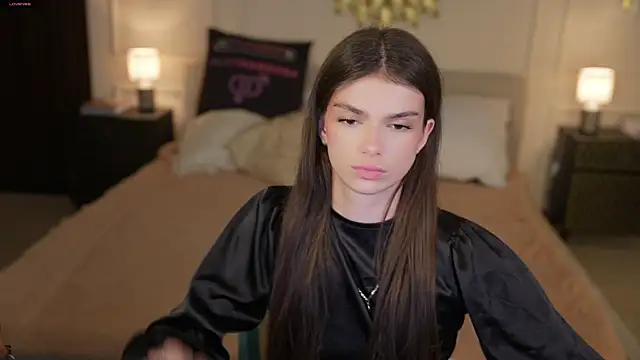 Emi_murr Adlı Modelin Canlı Sohbet Odası