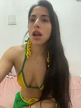 sweetwanda Chat Room in diretta